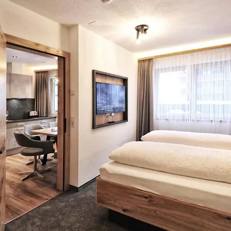 A4 Alma Alpin Appartments * Ишгль