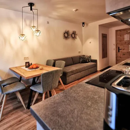 A4 Alma Alpin Appartments Daire Ischgl